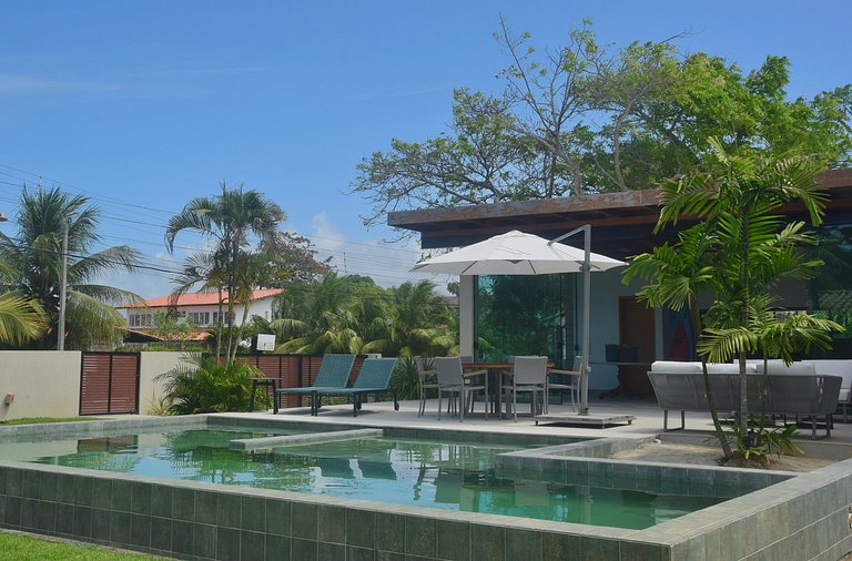 Casa alto padrão em Serrambi com rooftop exclusivo