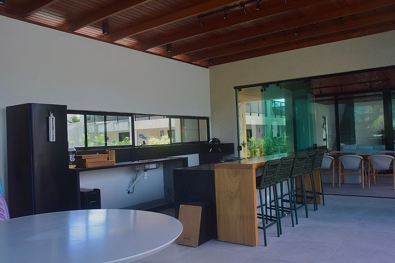 Casa alto padrão em Serrambi com rooftop exclusivo