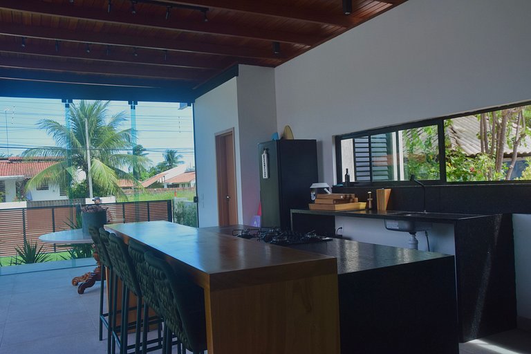 Casa alto padrão em Serrambi com rooftop exclusivo